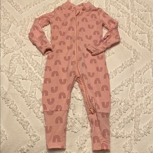 Hanna Andersson HannaSoft Pink and Purple Rainbow Footie. Size 3-6 month (60cm)